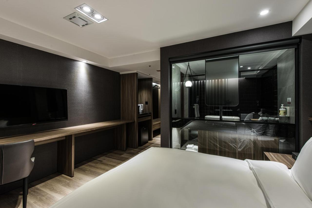 Autumn Willow Hotel ไถจง ภายนอก รูปภาพ