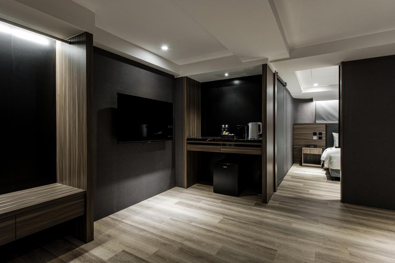 Autumn Willow Hotel ไถจง ภายนอก รูปภาพ