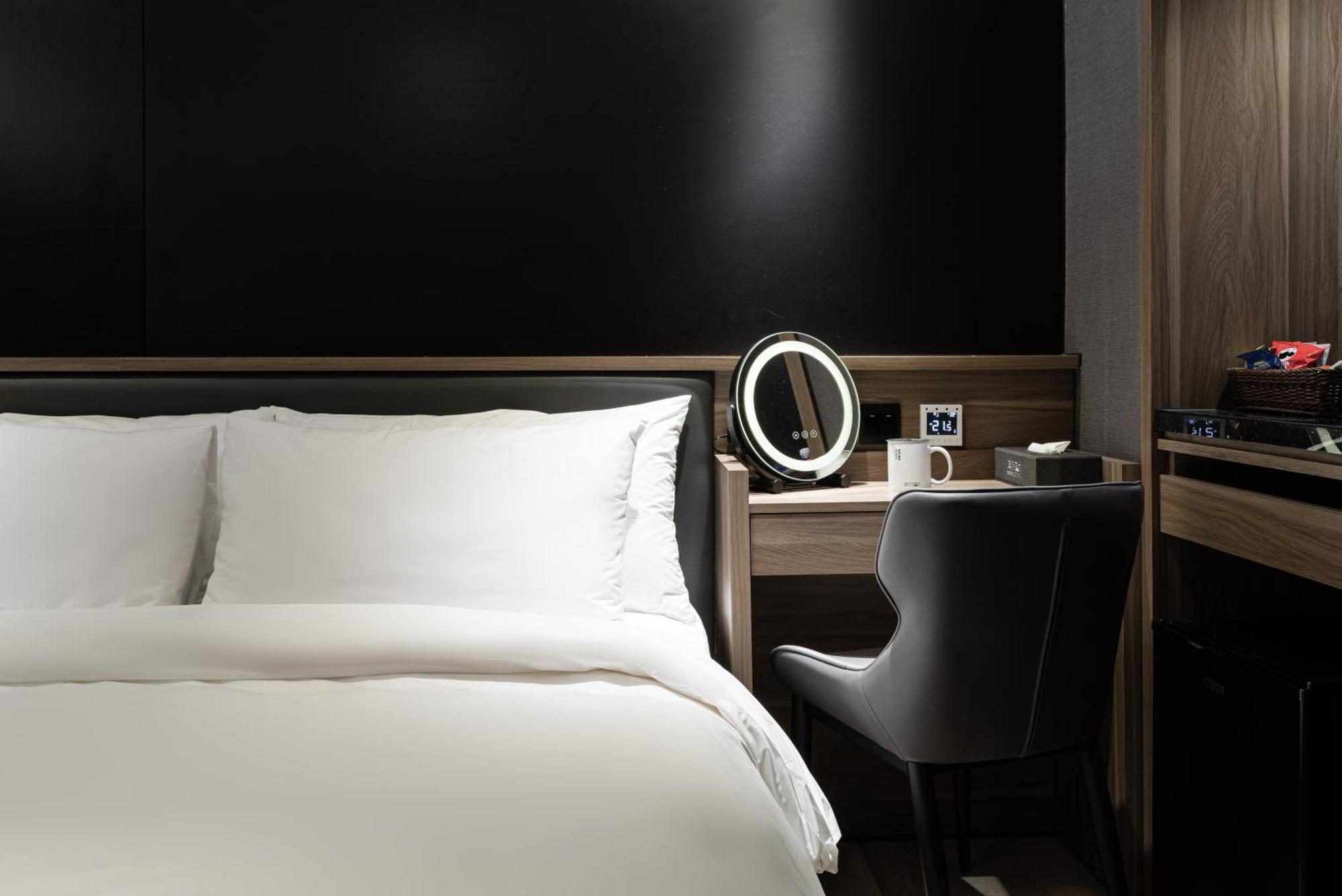 Autumn Willow Hotel ไถจง ภายนอก รูปภาพ
