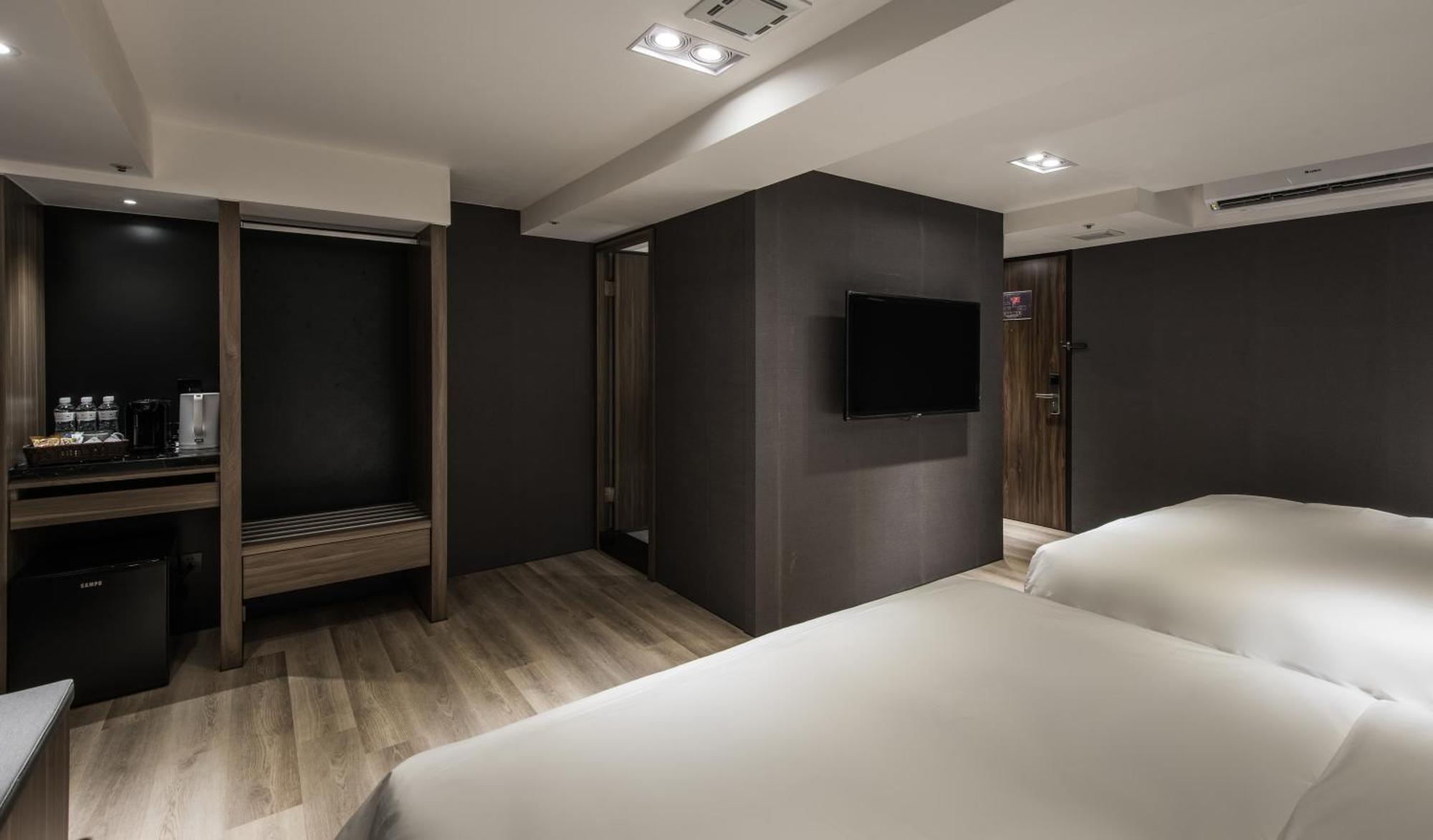 Autumn Willow Hotel ไถจง ภายนอก รูปภาพ