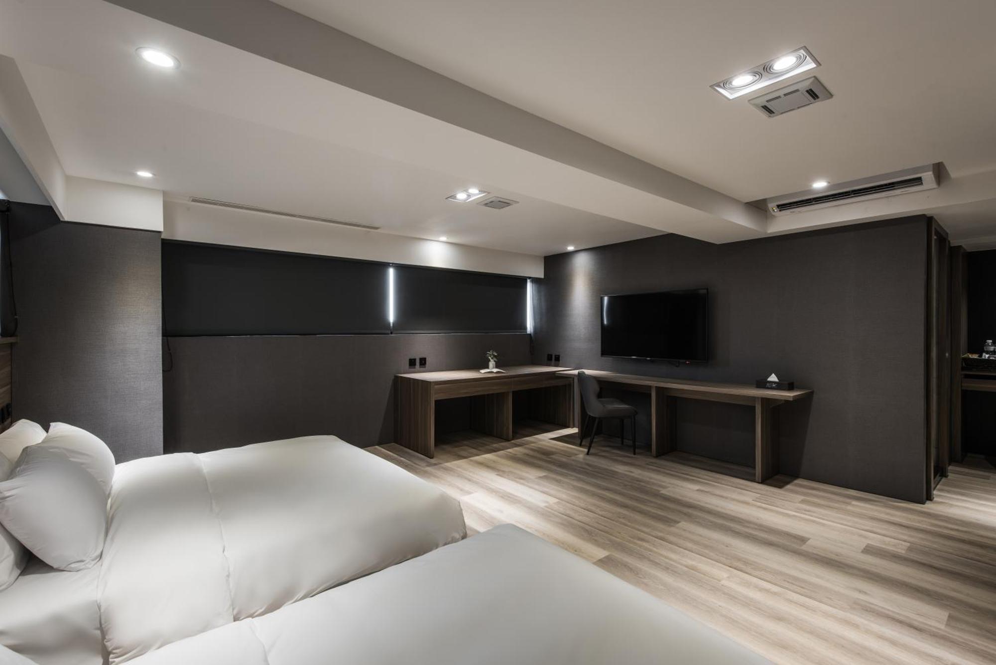Autumn Willow Hotel ไถจง ภายนอก รูปภาพ